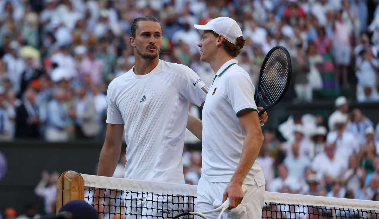 Zverev felicita a Sinner tras la final de Wimbledon