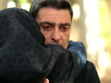 La &uacute;ltima voluntad de Fikriye une para siempre a Alya y Cihan