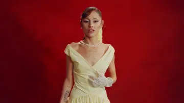 Ariana Grande en el videoclip de su nuevo tema "Petal" Ariana Grande en el videoclip de su nuevo tema "Petal"