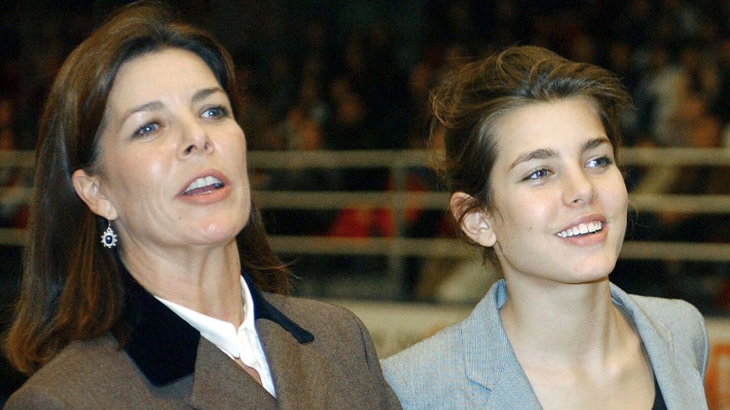 Carolina de M&oacute;naco y Carlota Casiraghi