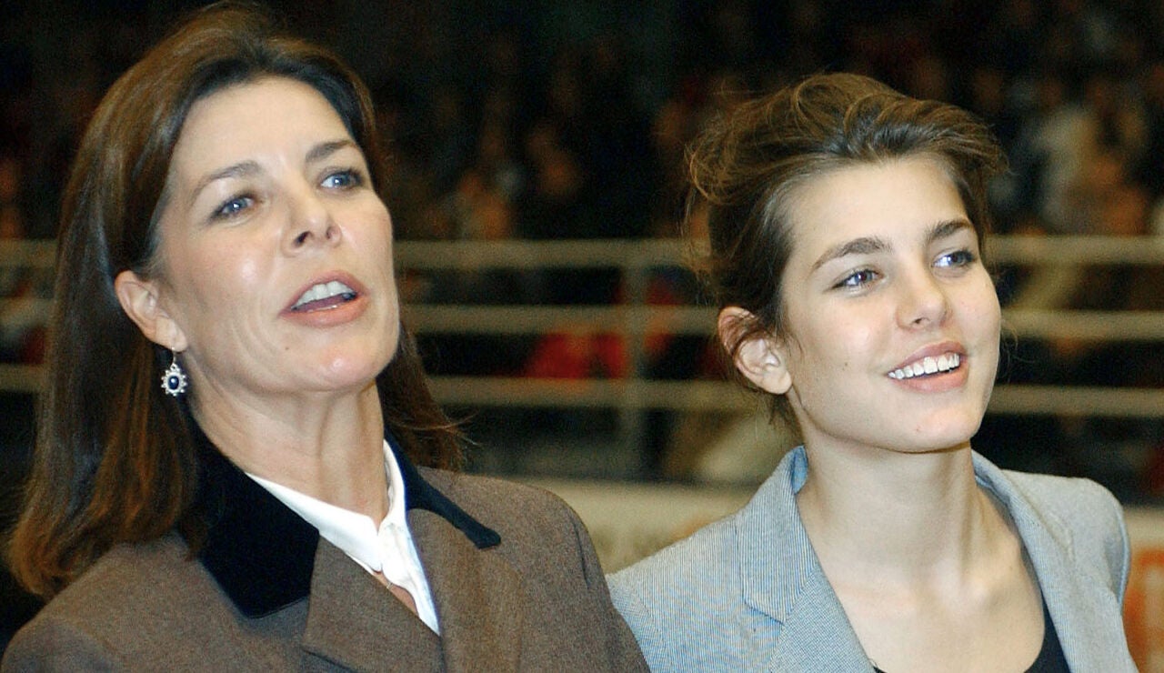 Carolina de M&oacute;naco y Carlota Casiraghi