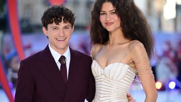 Tom Holland y Zendaya promocinando SpiderMan Brand New Day en Londres