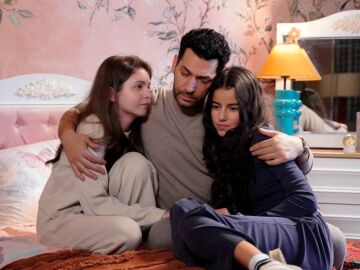 Nada es lo que parece: descubre las primeras im&aacute;genes de El secreto, la nueva serie turca de Antena 3 