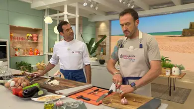 Álex O’Dogherty explica su pasión por la cocina: “Me puse a hacer las recetas con mi madre” Álex O’Dogherty explica su pasión por la cocina: “Me puse a hacer las recetas con mi madre”