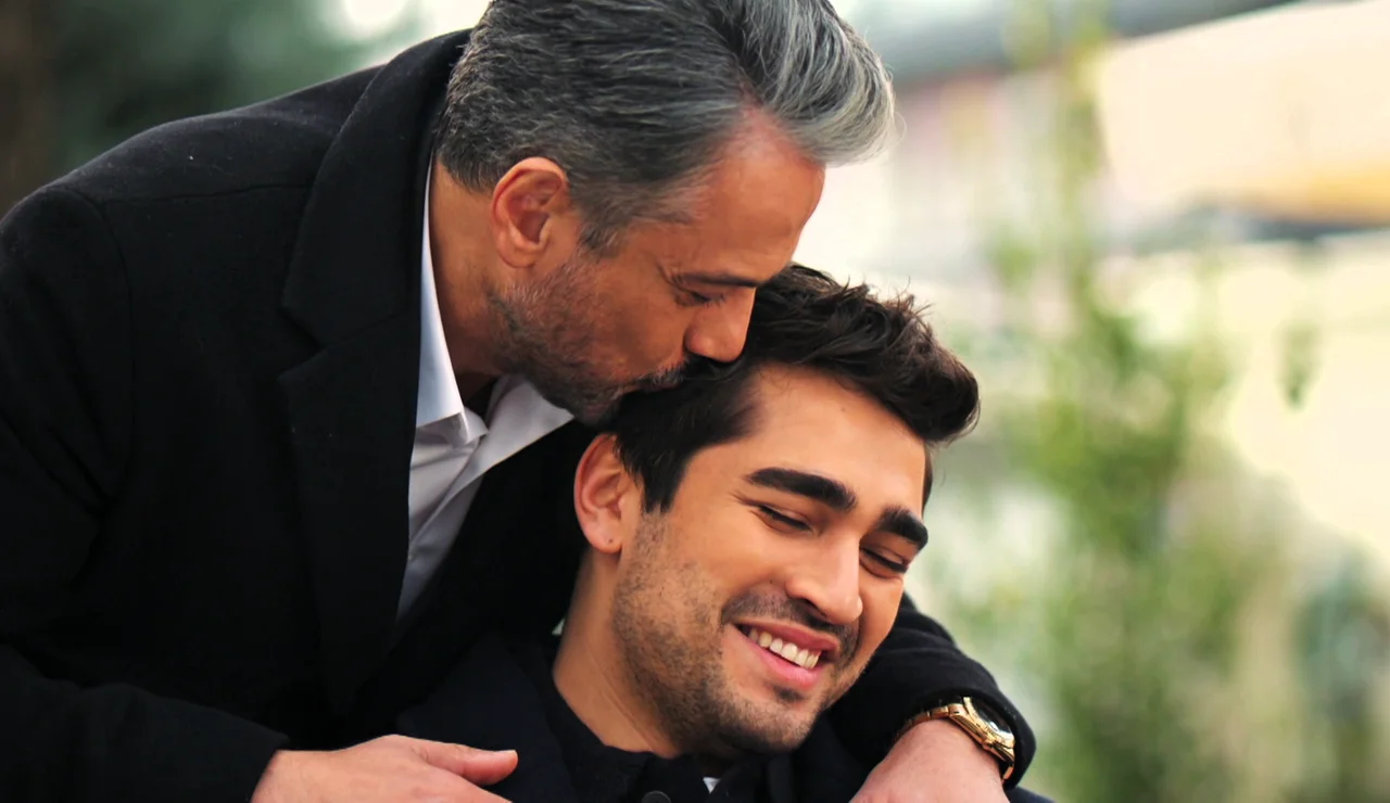 Orhan y Ferit en Una nueva vida