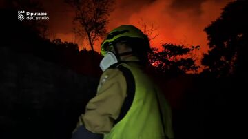 Tres nuevos incendios en la provincia de Castell&oacute;n obligan a confinar el municipio de Sierra Engarcer&aacute;n