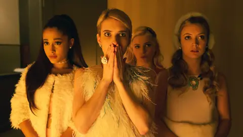 Ariana Grande, Emma Roberts, Abigail Breslin y Billie Lourd en Scream Queens Ariana Grande, Emma Roberts, Abigail Breslin y Billie Lourd en Scream Queens