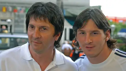 Jorge Messi y Leo Messi en 2006 Jorge Messi y Leo Messi en 2006
