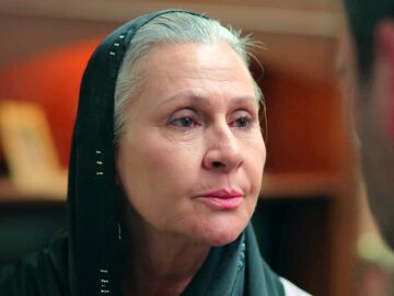 Sadakat presiona a Cihan: "Mine es la mujer que debe continuar tu linaje"