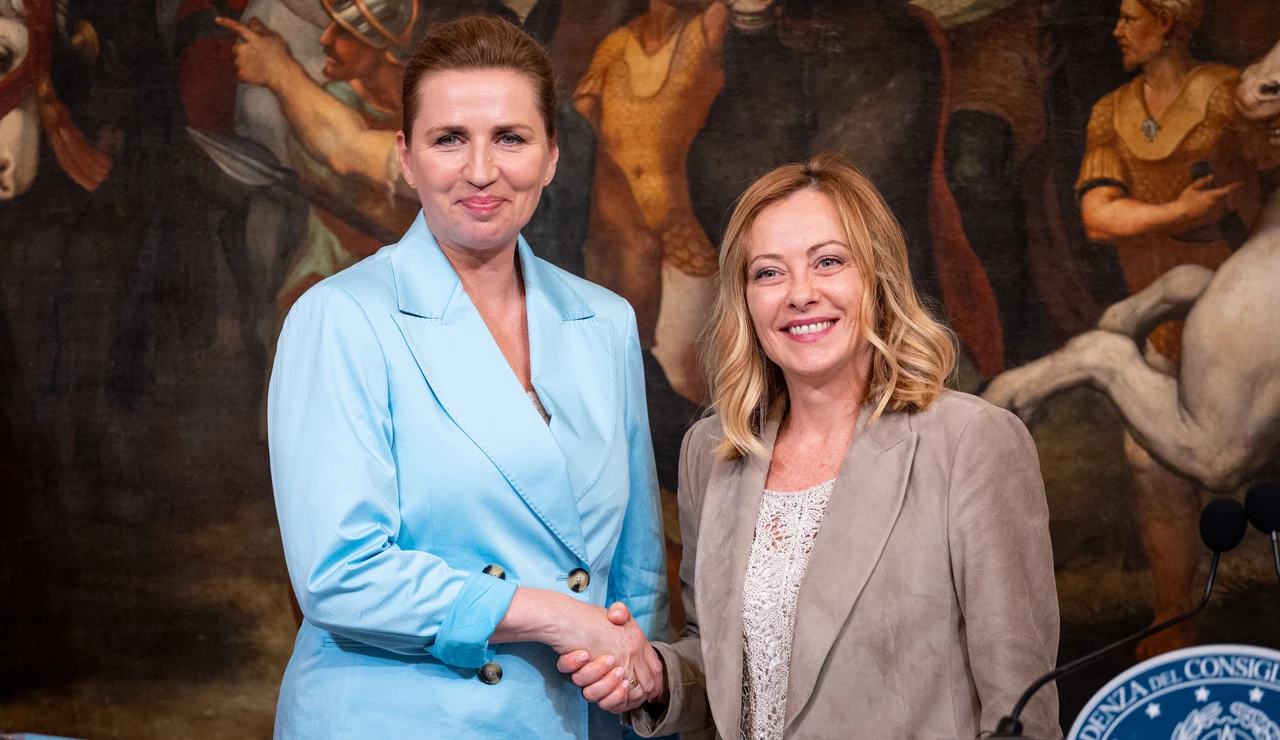 La primera ministra italiana, Giorgia Meloni, y la primera ministra del Reino de Dinamarca, Mette Frederiksen