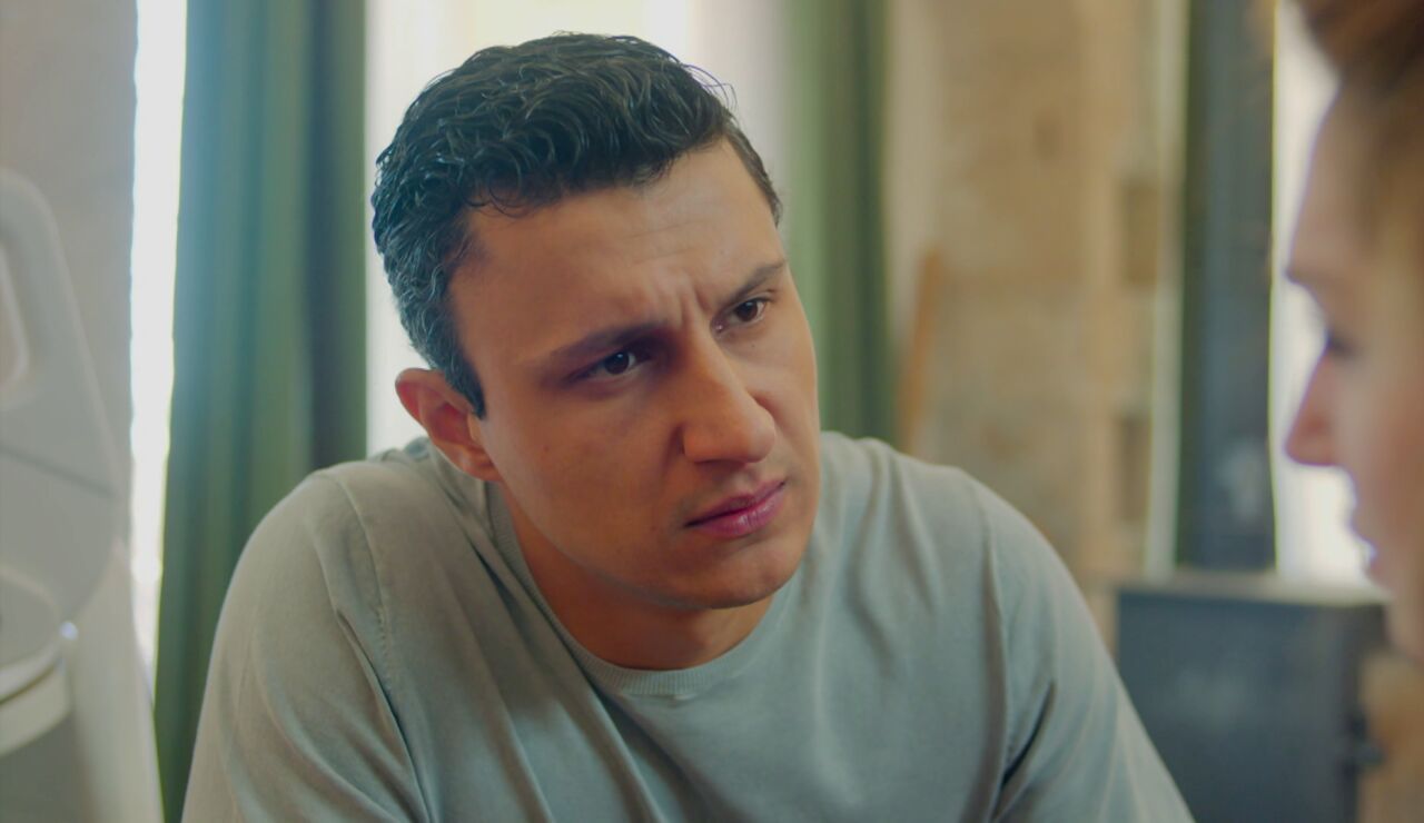 Şahin acepta perder a Nare, pero no deja de amarla: "Siempre estar&eacute; a tu lado" 