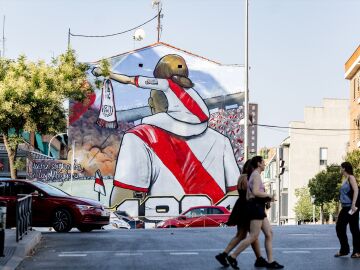 Mural en frente del estadio del Rayo Vallecano
