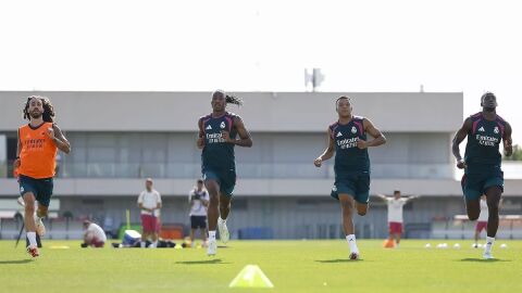 Cucurella, Diomande, Mbapp&eacute; y Konat&eacute; entrenando con el Real Madrid