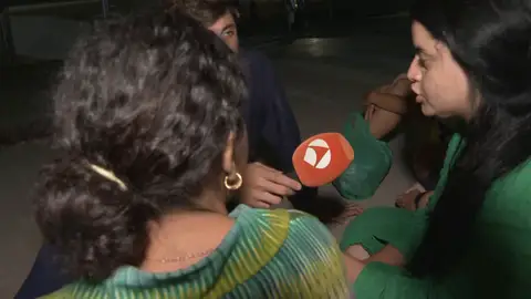 Un equipo de Antena 3 Noticias habla con una menor migrante de Ceuta Antena 3 Noticias