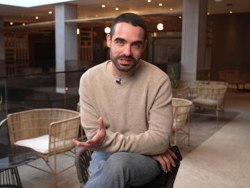 Xo&aacute;n F&oacute;rneas presenta a su personaje en &Aacute;gata y Lola: "Ram&oacute;n es invisible hasta que deja de serlo"