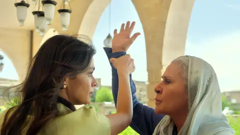 Alya le canta las cuarenta a Sadakat para defender a Cihan: "Ojalá fueras una madre ejemplar" Alya le canta las cuarenta a Sadakat para defender a Cihan: "Ojalá fueras una madre ejemplar"