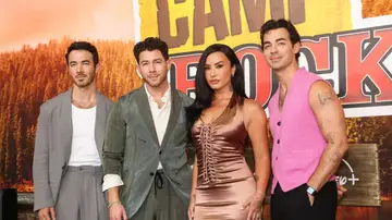 Jonas Brothers y Demi Lovato en el estreno de Camp Rock 3 Jonas Brothers y Demi Lovato en el estreno de Camp Rock 3