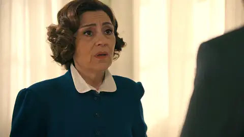 ¡Da la cara por Eduardo! Manuela miente a don Damián para proteger a su amigo ¡Da la cara por Eduardo! Manuela miente a don Damián para proteger a su amigo