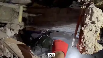 Vídeo: Un puño en alto y una sábana azul, el emocionante rescate de Daniela 36 horas después del terremoto en Colombia Vídeo: Un puño en alto y una sábana azul, el emocionante rescate de Daniela 36 horas después del terremoto en Colombia
