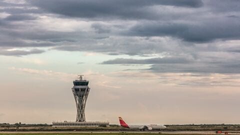 Torre de control del Aeropuesto de Barcelona - El Prat