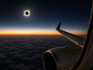 Eclipse desde el avi&oacute;n