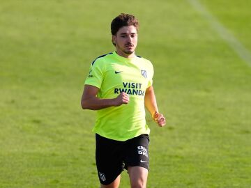 Juli&aacute;n &Aacute;lvarez