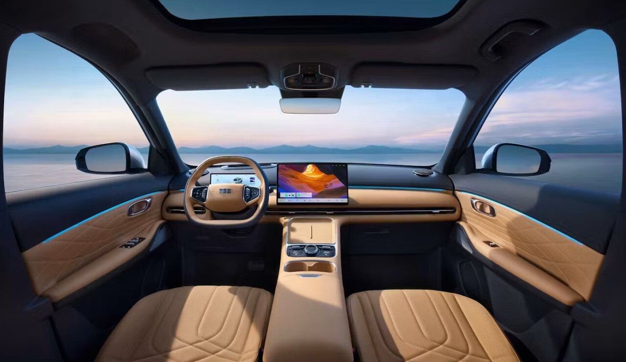 Es el h&iacute;brido chino que arrasa en Espa&ntilde;a con 200 km de autonom&iacute;a el&eacute;ctrica, tama&ntilde;o de SUV, y de una nueva marca que lo va a cambiar todo