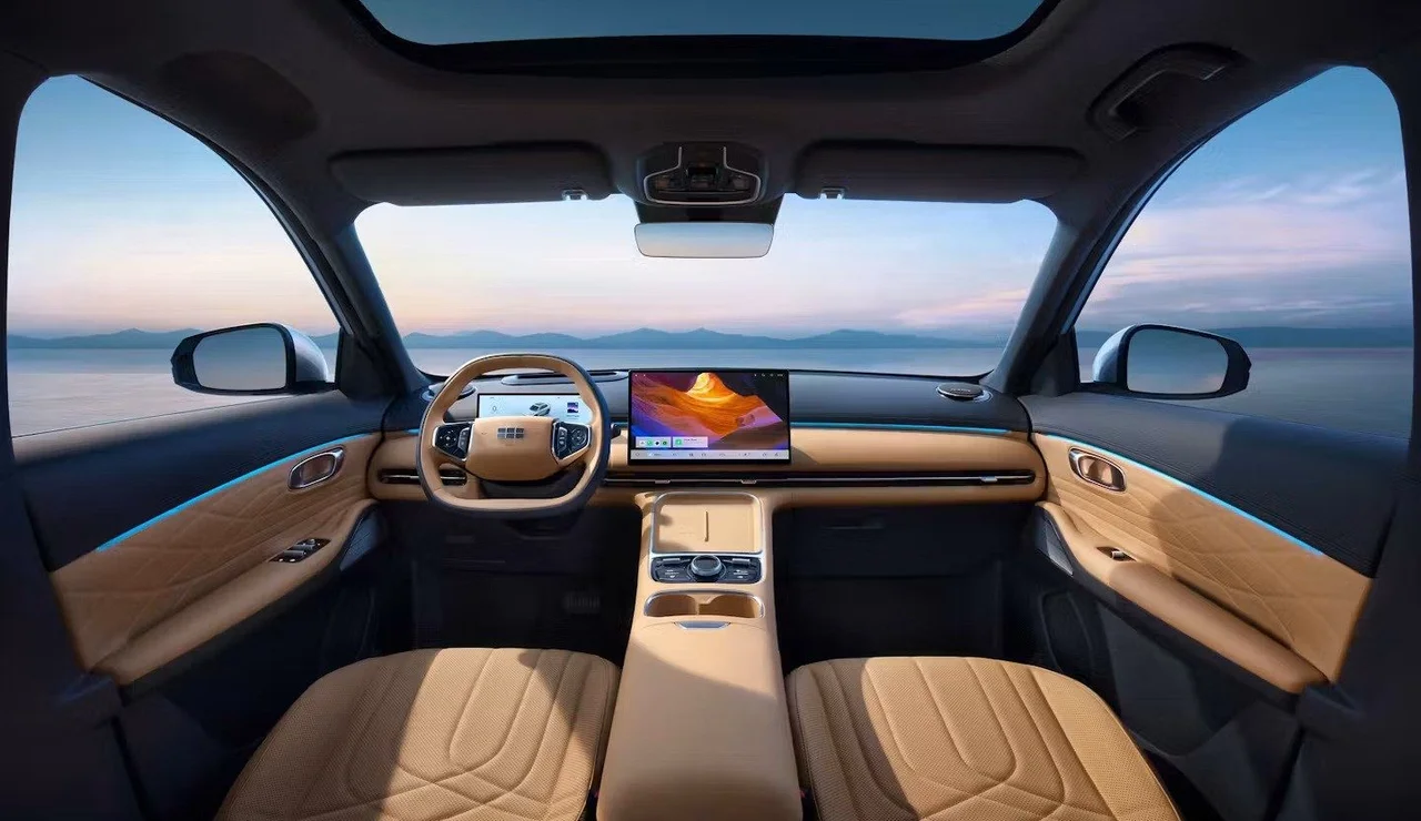 Es el híbrido chino que arrasa en España con 200 km de autonomía eléctrica, tamaño de SUV, y de una nueva marca que lo va a cambiar todo