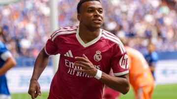 Kylian Mbapp&eacute; celebra su tanto al Schalke 04