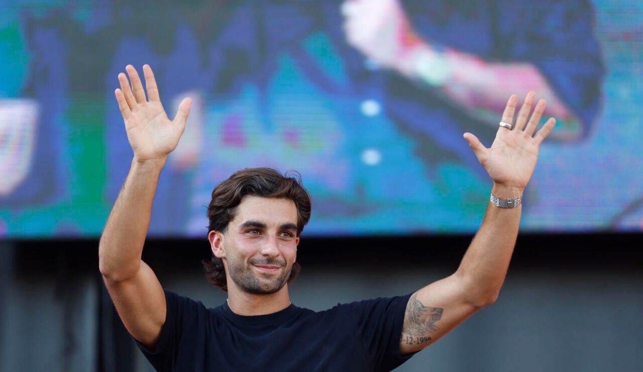 Ferran Torres durante su homenaje en Foios