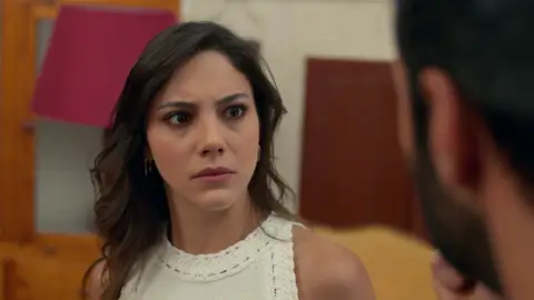 Demir descubre que Zerrin sigue hablando con Kaya y amenaza con matarlo: “Le quitaré la vida” Demir descubre que Zerrin sigue hablando con Kaya y amenaza con matarlo: “Le quitaré la vida”