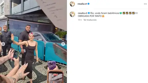 Rosalía con maxihorquillas Rosalía con maxihorquillas