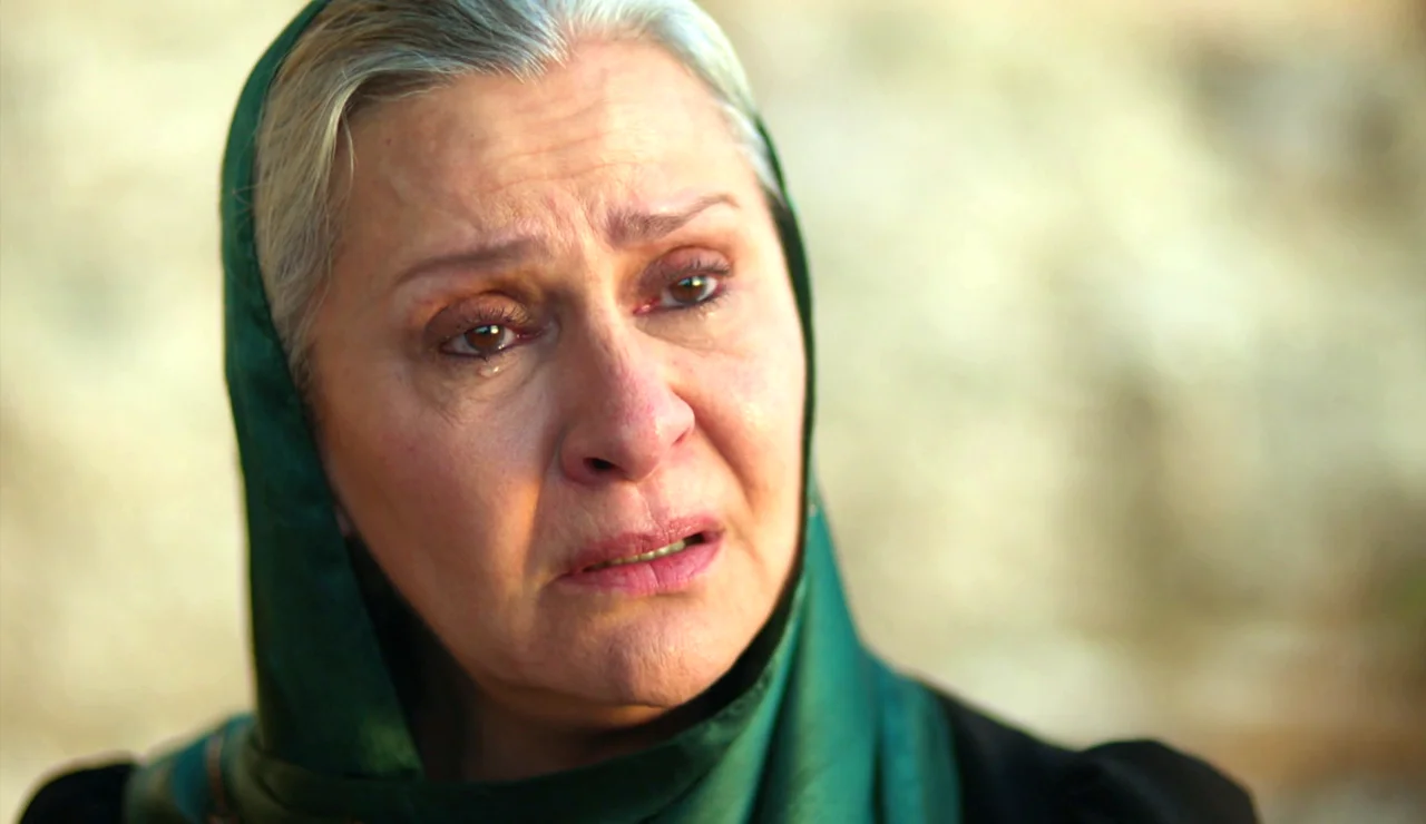 Sadakat toma la decisión que jamás quiso imaginar: le pide a Alya que se vaya con Cihan Deniz
