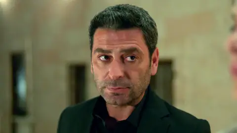 “El tiempo pone todo en su lugar”: Cihan y Alya reflexionan sobre los amores que nacen sin querer “El tiempo pone todo en su lugar”: Cihan y Alya reflexionan sobre los amores que nacen sin querer