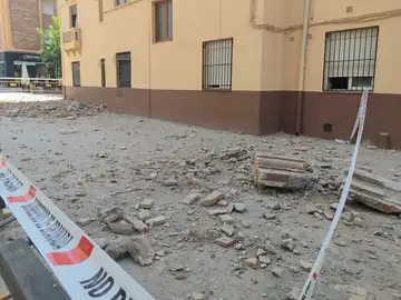 Imagen de los daños causados por la serie sísmica el martes en Granada. Imagen de los daños causados por la serie sísmica el martes en Granada.