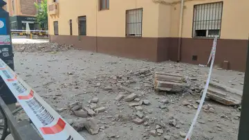 Imagen de los daños causados por la serie sísmica el martes en Granada. Imagen de los daños causados por la serie sísmica el martes en Granada.