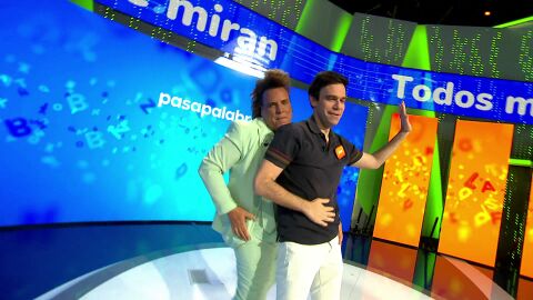 &iexcl;Javier saca sus pasos prohibidos! Torito consigue que baile en Pasapalabra por primera vez