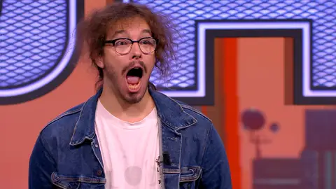 ¡Menudo giro! La jugada de Carlos que acaba con Guille al final del puente de ¡Salta! ¡Menudo giro! La jugada de Carlos que acaba con Guille al final del puente de ¡Salta!
