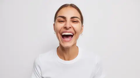 Mujer sonriendo Mujer sonriendo