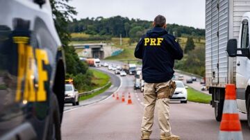 Polic&iacute;a Federal de Carreteras de Brasil (PRF).