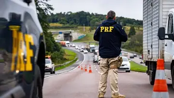 Policía Federal de Carreteras de Brasil (PRF). Policía Federal de Carreteras de Brasil (PRF).