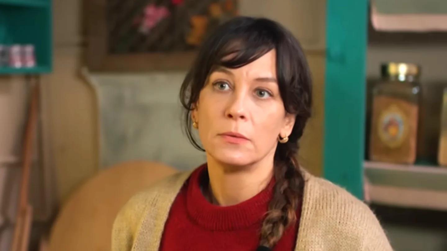 Emel Colgecen es Refika, la madre alegre y protectora que haría cualquier cosa por sus hijos Emel Colgecen es Refika, la madre alegre y protectora que haría cualquier cosa por sus hijos