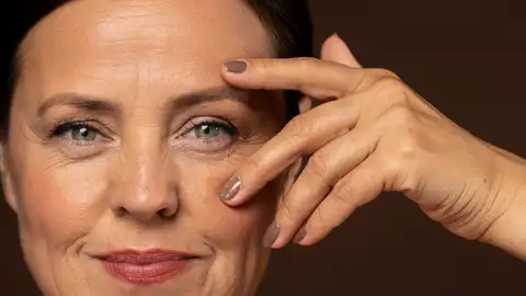 Mujer con arrugas Mujer con arrugas