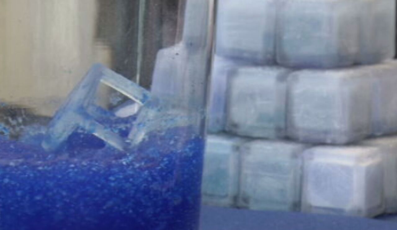 Aparato, en forma de cubito de hielo, que identifica la 'burundanga'