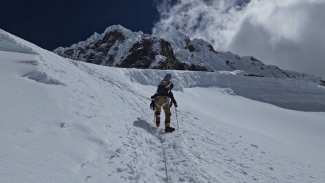 Iker y Eneko Pou cumplen su sue&ntilde;o llegando a lo m&aacute;s alto del Alpamayo