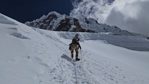 Iker y Eneko Pou cumplen su sue&ntilde;o llegando a lo m&aacute;s alto del Alpamayo
