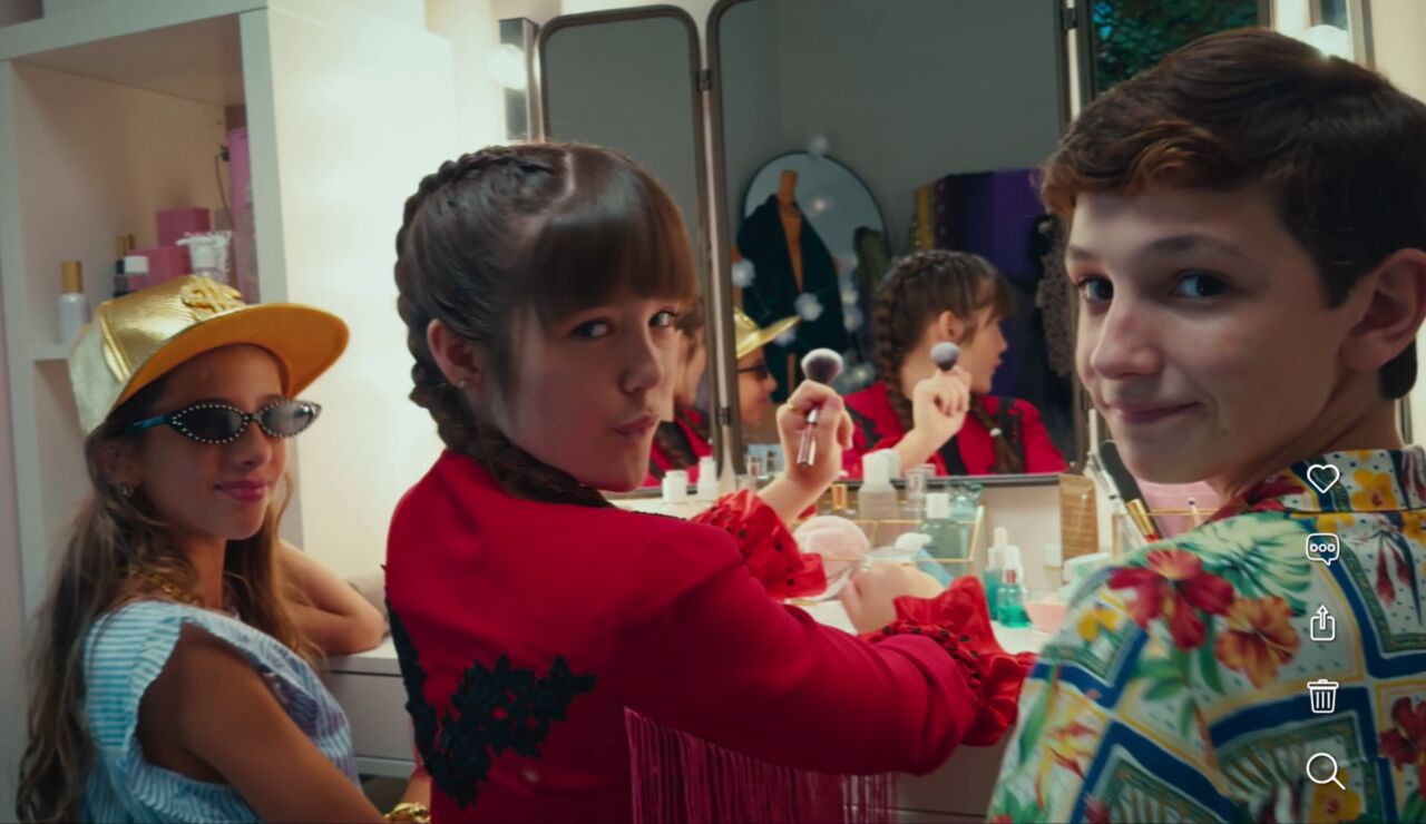 Roc&iacute;o Garc&iacute;a Loyola feat. &Aacute;lex Vicho: El crossover entre las pel&iacute;culas y la serie de Padre no hay m&aacute;s que uno llega en forma de videoclip