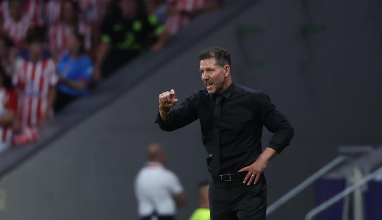 Simeone durante el partido contra el M&aacute;laga