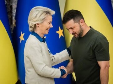 Bruselas reafirma su "solidaridad inquebrantable" con Ucrania en el 35 aniversario de su independencia Bruselas reafirma su "solidaridad inquebrantable" con Ucrania en el 35 aniversario de su independencia