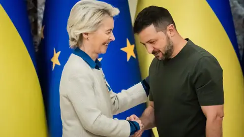 Bruselas reafirma su "solidaridad inquebrantable" con Ucrania en el 35 aniversario de su independencia Bruselas reafirma su "solidaridad inquebrantable" con Ucrania en el 35 aniversario de su independencia
